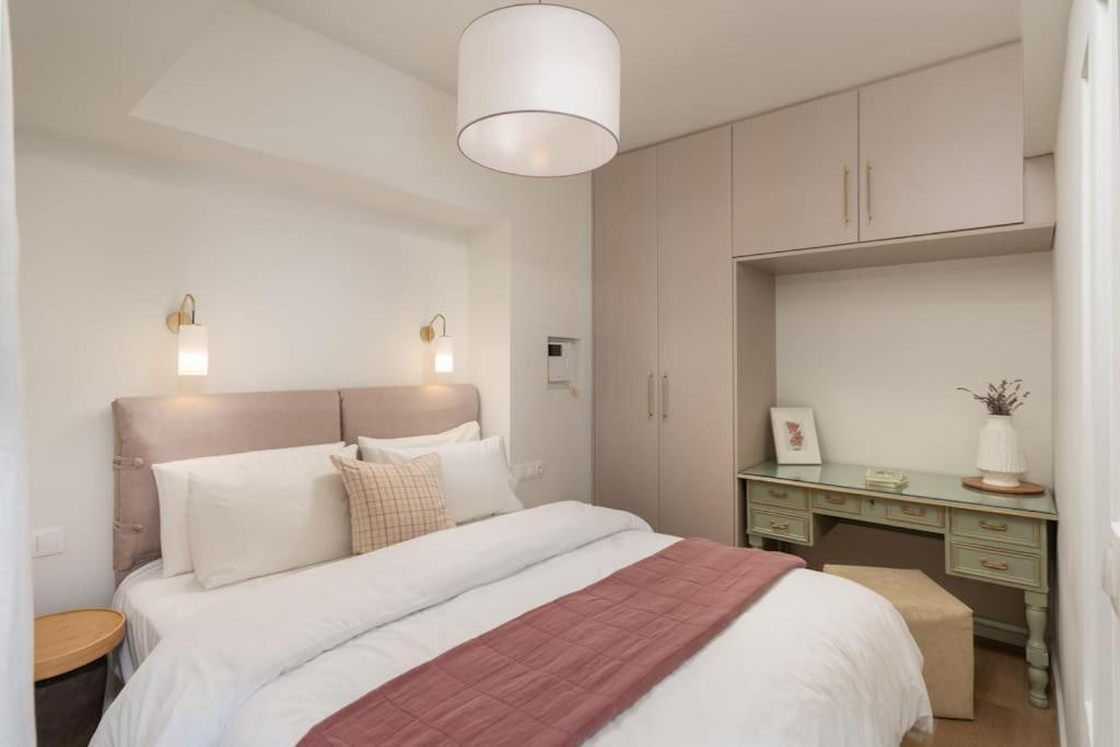 Modern At Edem