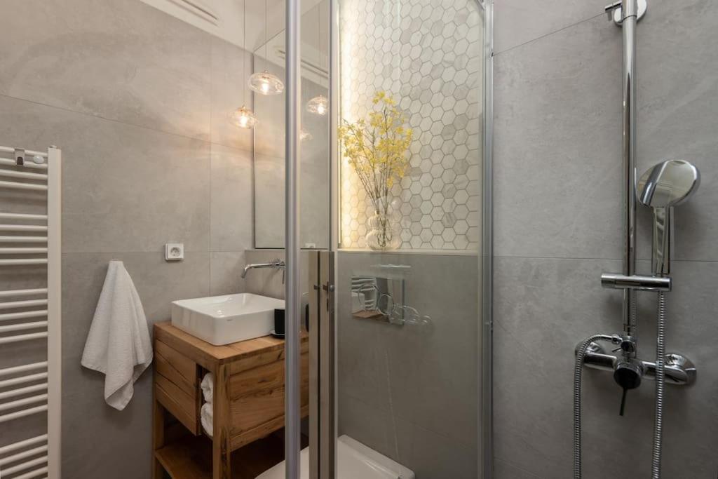 Modern At Edem Apartment Athens