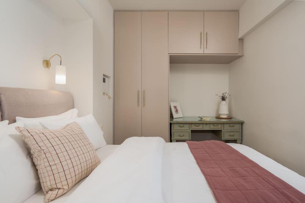 Modern At Edem *