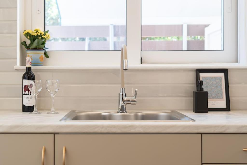 Modern At Edem Apartment Athens